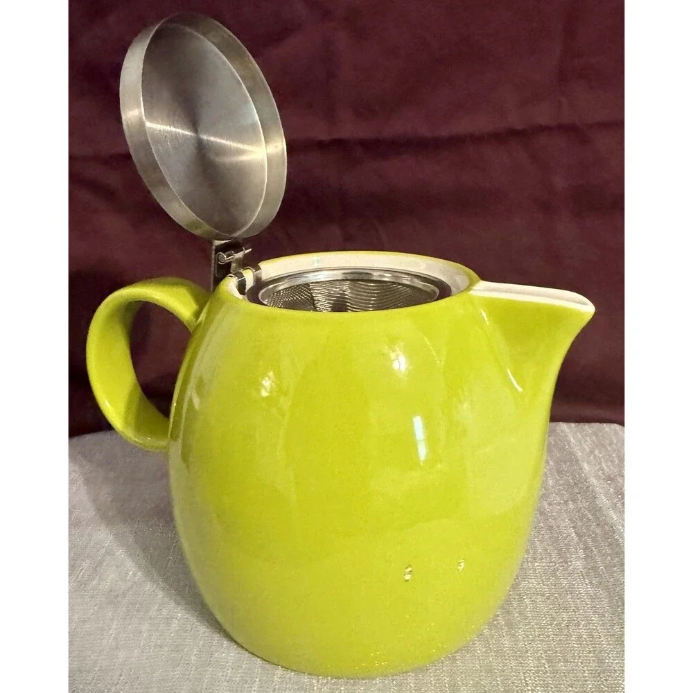 Tea Forté Ceramic 24oz Teapot, Pistachio Green built-in infuser